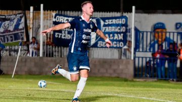 Sarmiento sumó un punto en Salta y sigue arriba