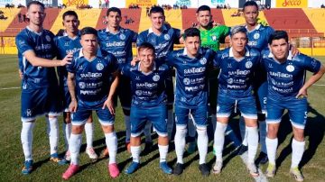 Sarmiento ganó en Corrientes y es más puntero que nunca