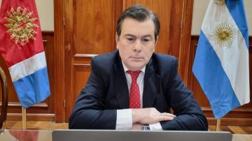 Zamora critica duramente las políticas de Milei por la quita de subsidios al transporte