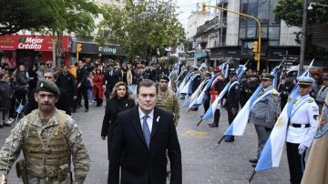 En Plaza Libertad, Zamora encabezó el acto por la Revolución de Mayo