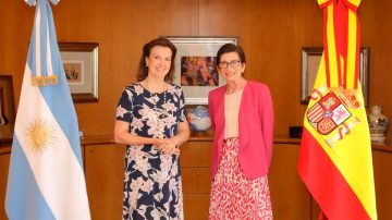 España anunció que retira a su embajadora de la Argentina