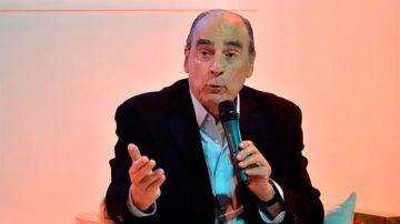 Francos: “El Presidente me eligió a mí porque con la política argentina se le hace complicado, no la entiende”