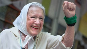 Murió Nora Cortiñas, emblema de Madres de Plaza de Mayo en Argentina, a los 94 años