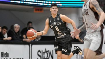 Olímpico volvió a ganar y quedó match point