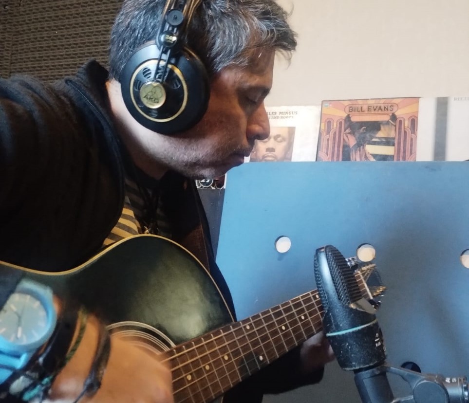 Las canciones de Tus Monitores sonarán en formato acústico en el Teatro 25 de Mayo