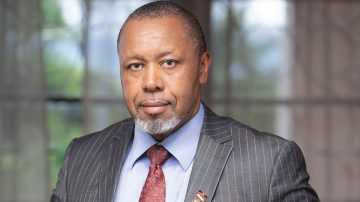 Vicepresidente de Malawi muere al estrellarse su avión