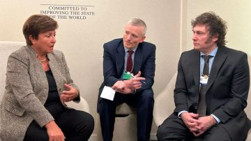 Milei se reúne con Georgieva en el G7 para iniciar las negociaciones rumbo a un nuevo programa con el FMI