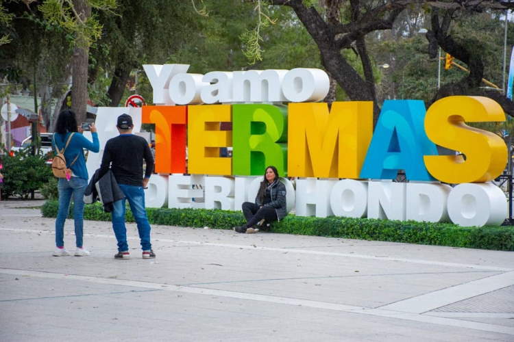 En los dos fines de semana de junio viajaron 2,6 millones de turistas y gastaron US$ 418 millones