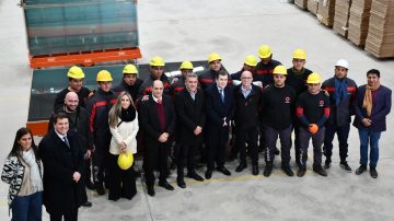 Zamora inauguró la primera fábrica de vidriado hermético en Santiago del Estero