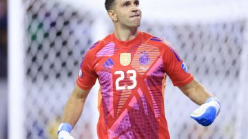 El Dibu Martínez volvió a vestirse de héroe y Argentina está en semis