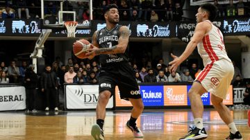 Olímpico volvió a ganar y habrá quinto juego