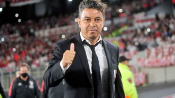 Gallardo adelantó su viaje a Buenos Aires para reunirse con la dirigencia de River