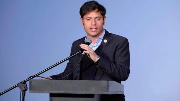 Kicillof acusó a Milei por la decisión de YPF de instalar la planta de GNL en Río Negro: “Es una venganza”