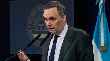 “No nos importa el valor del dólar ni nos ocupa el riesgo país”, aseguró el vocero presidencial