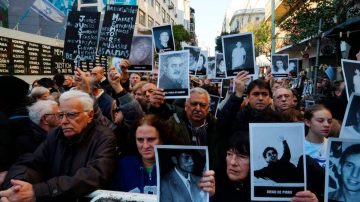 El presidente de la AMIA volvió a reclamar justicia a 30 años del atentado