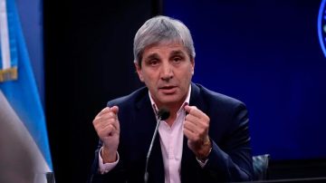 La inflación de junio estará por debajo del 5%, anticipó Luis Caputo