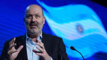 Confirman que Sturzenegger jurará como ministro esta semana