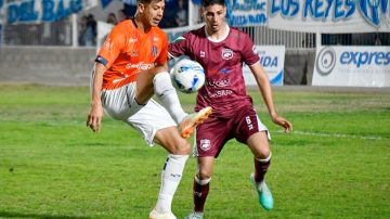 Sarmiento volvió a festejar en casa