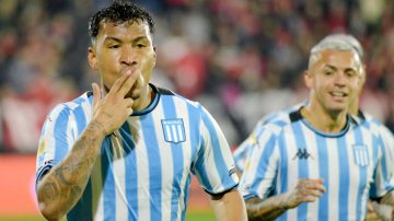 Racing venció a Newell’s y es líder