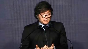 Javier Milei anunció que vetará la nueva ley de movilidad jubilatoria por ser “una estafa moral”