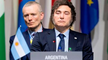 Milei confirmó que el personal diplomático argentino que estaba en Venezuela ya salió del país