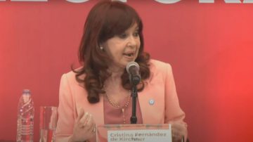 Cristina Kirchner citó a Hugo Chávez y pidió que se publiquen las actas