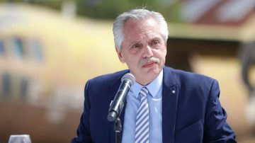 Alberto Fernández justificó el ojo morado de Fabiola Yáñez: “Es de un tratamiento estético”