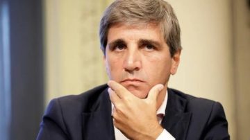 Luis Caputo criticó a los gobernadores que no asistieron a la reunión por el Presupuesto