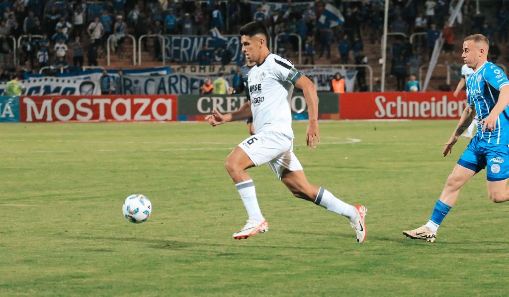 Central Córdoba rescató un valioso empate ante Godoy Cruz con un hombre menos