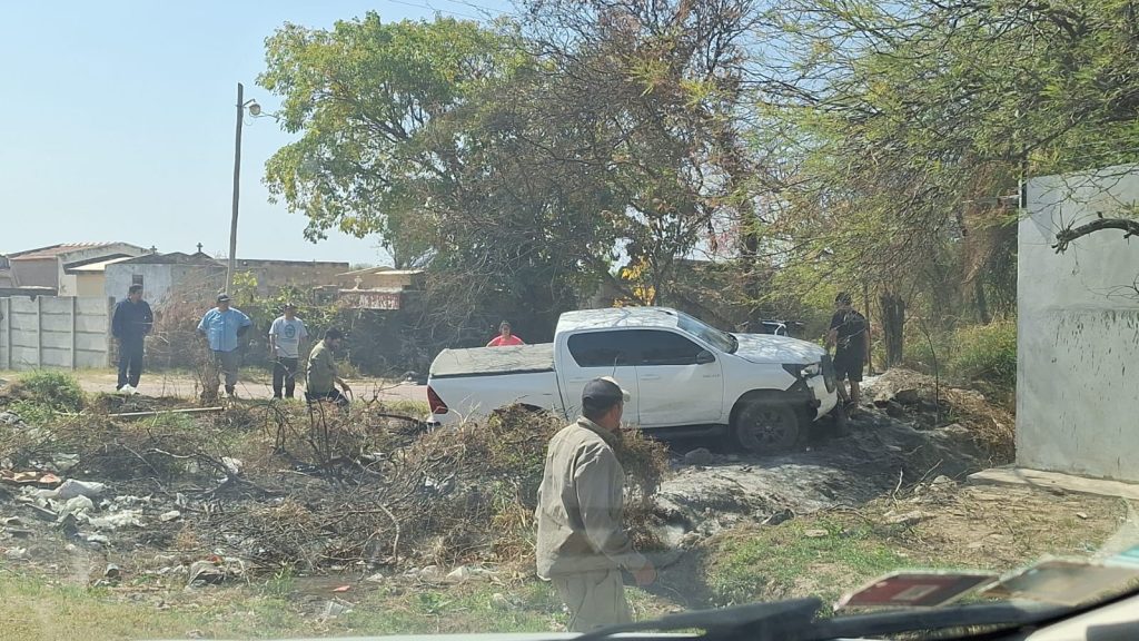 La imprudencia del conductor de una Hilux provocó un accidente