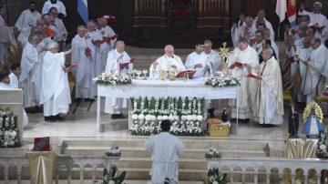 FOTOS Y VIDEOS | La Sede Primada de Argentina es Santiago del Estero con misa santiagueña incluida