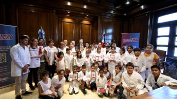 El gobernador Zamora recibió a alumnos de siete escuelas del departamento Rivadavia