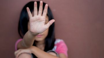 Una niña se descompensó en la escuela y descubrieron que era abusada por su padrastro