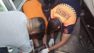 Pánico en una carnicería: a un empleado le quedó atascada la mano en una picadora