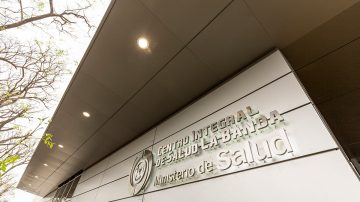 Tragedia en una fábrica: un operario murió tras caer de un techo a 8 metros de altura