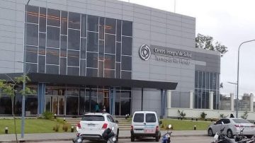 Adolescente chocó de atrás a un camión y sufrió gravísimas heridas