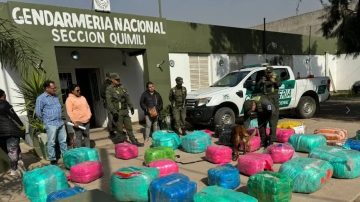 Detuvieron a una mujer que transportaba 28 kilos de cocaína valuados en $213 millones en un tour de compras