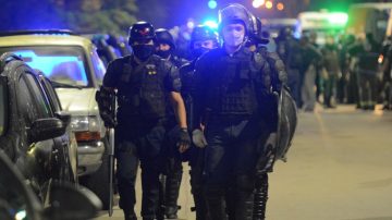 Video: corridas y disparos cuando la Policía fue a intervenir en un conflicto familiar en Villa Tranquila