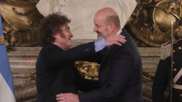 Sale a la cancha el fondo de “cese laboral” de Milei y esto debes saber