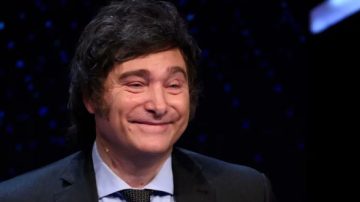 La crueldad avanza: Milei recortó la cobertura de 44 medicamentos a jubilados