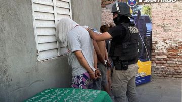 Barrio Sarmiento: desarticulan red de narcomenudeo y detienen a tres sujetos
