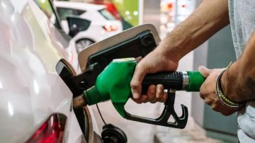 Estacioneros confirman el primer aumento de combustible del 2025: cuándo será