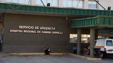 Una mujer perdió una pierna y se encuentra grave tras ser atropellada por un camión