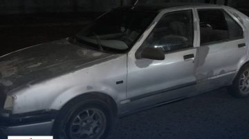Interceptan a tres jóvenes a bordo de un auto robado a alta velocidad por Fernández