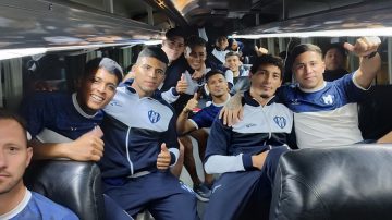 La foto viral de los hinchas de Sarmiento de La Banda que emocionó a todos