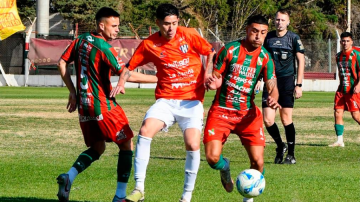 Sarmiento se trajo un triunfazo de Santa Fe y sigue en carrera por el ascenso