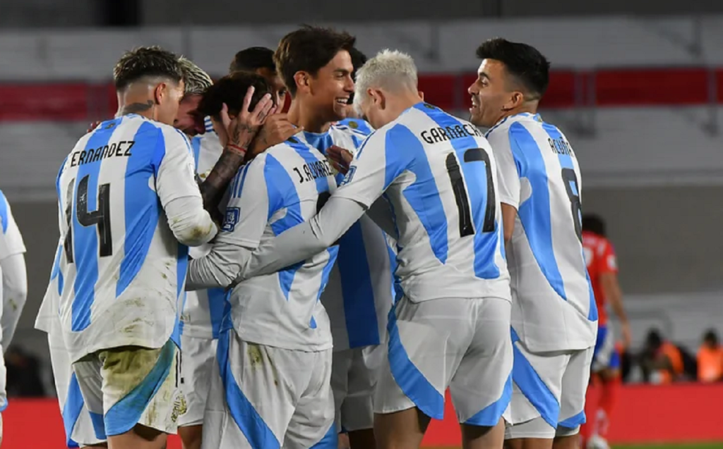La Selección Argentina visita a Colombia con la intención de seguir siendo líder en las Eliminatorias