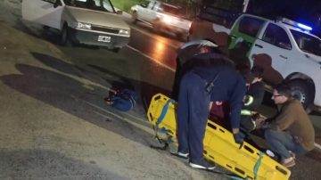 Quiso asaltar a un comerciante, lo persiguieron y chocaron con la moto: fue detenido