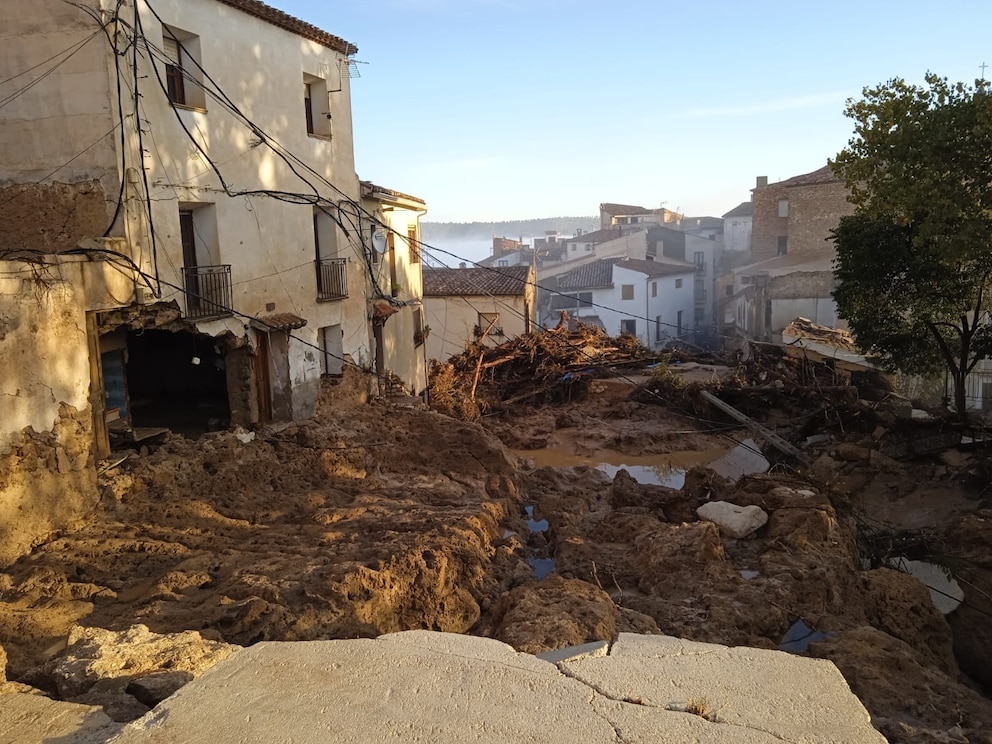Al menos 51 muertos y varios desaparecidos en Valencia tras una violenta tormenta