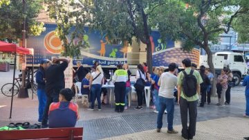 Concientización y prevención del cáncer de mama: realizan mamografías gratuitas en la Plaza Libertad